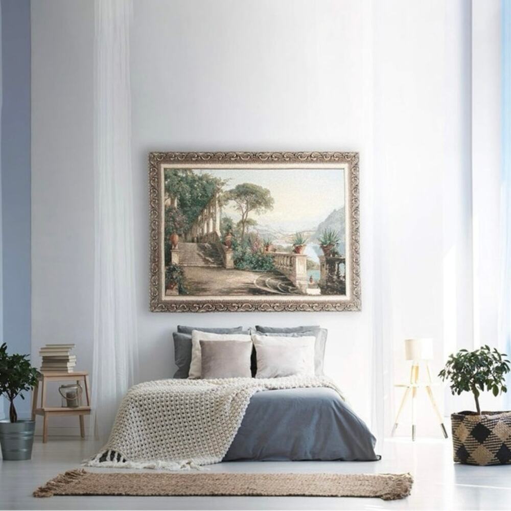 Lodge on Lake Como NWT Tapestry Size Large